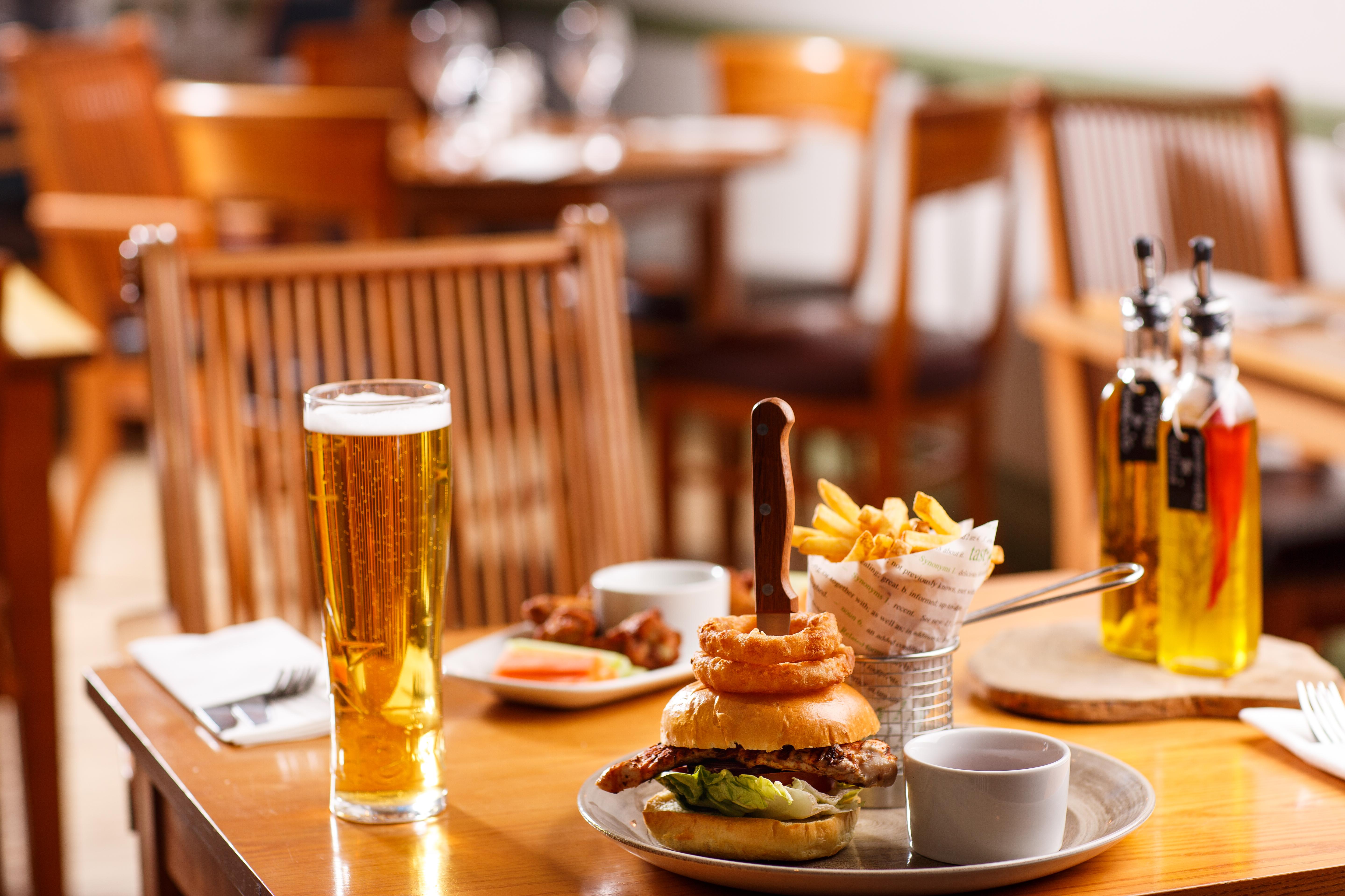 Ibis Budget London Heathrow Central Cranford Zewnętrze zdjęcie